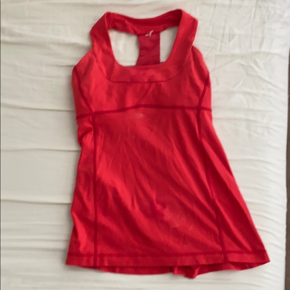 Lululemon workout top red